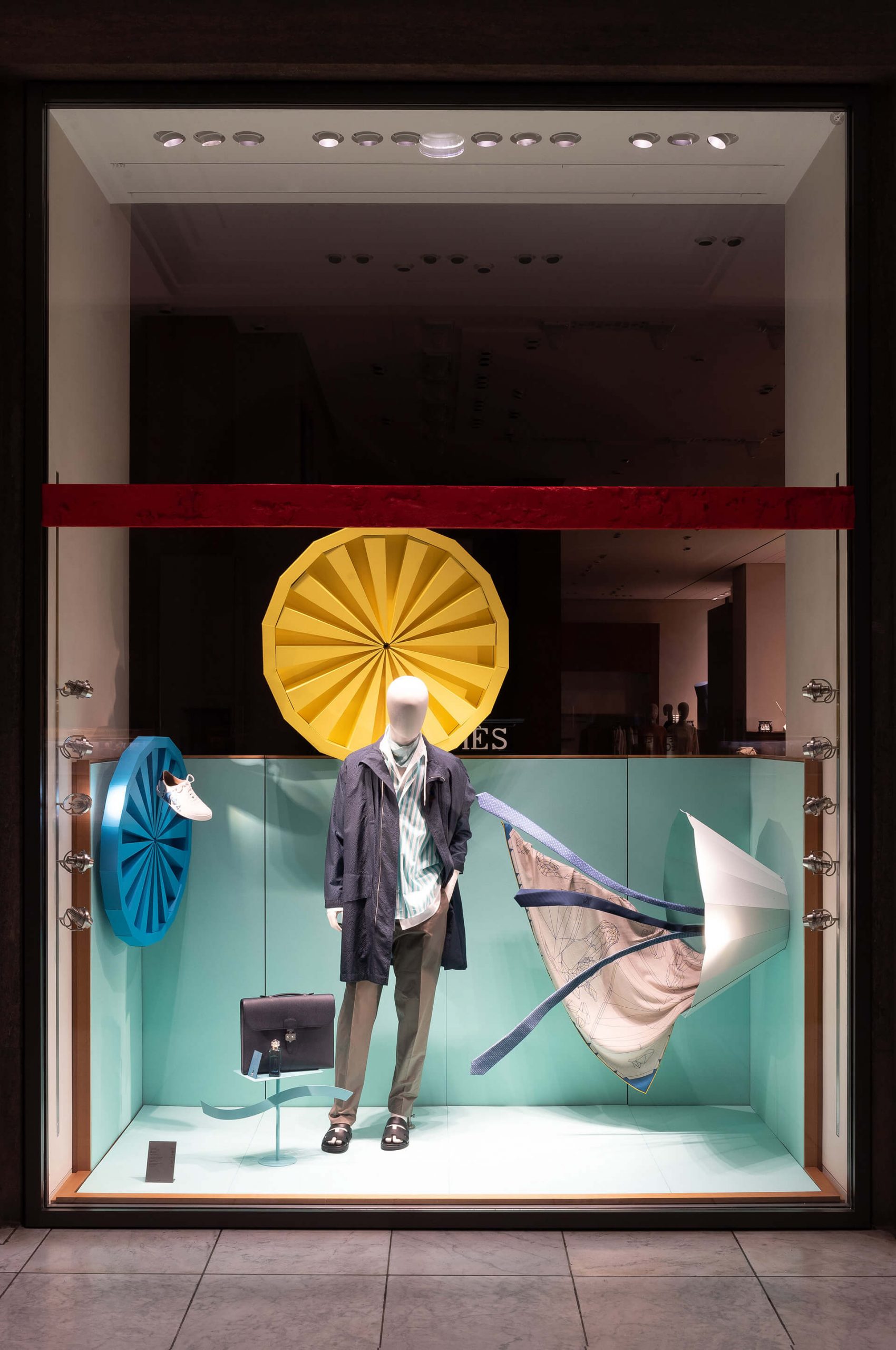 Hermès Men Window Display Spring 2020